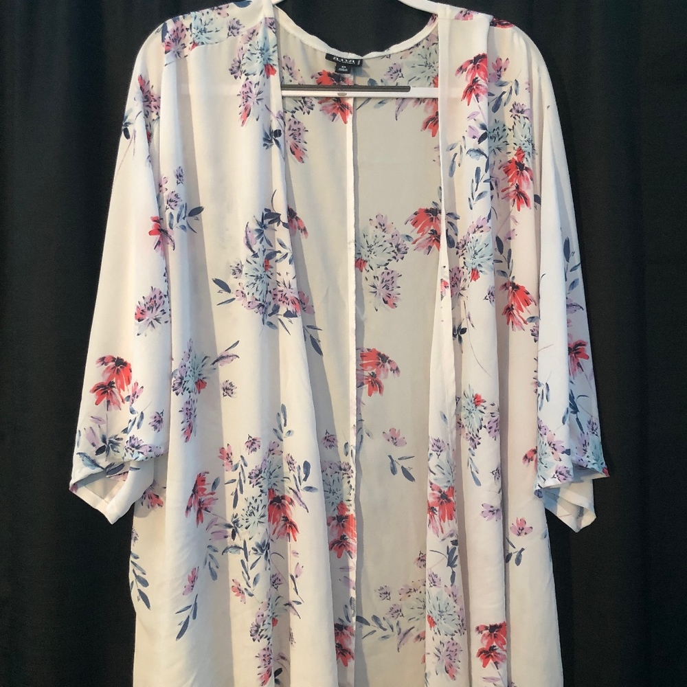 Floral Cardigan- Plus Size